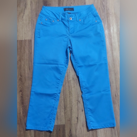 Cato Premium Contemporary 8 Women's Light Blue Jeans - VERY NICE! - Picture 2 of 12